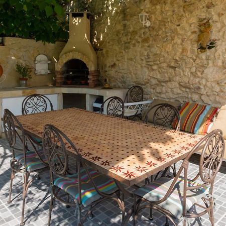 Le Mas Du Chat Bed & Breakfast Cavaillon Luaran gambar