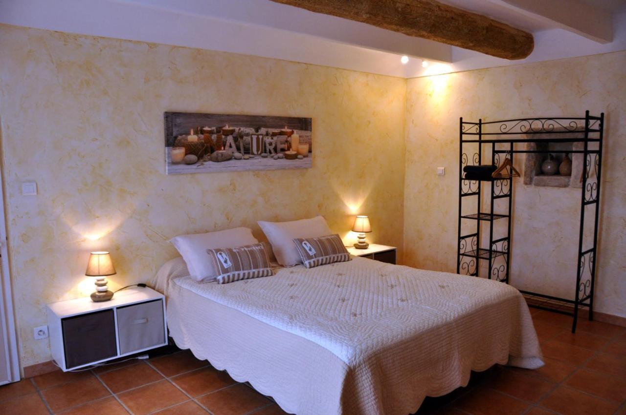 Le Mas Du Chat Bed & Breakfast Cavaillon Luaran gambar