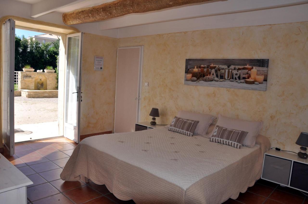 Le Mas Du Chat Bed & Breakfast Cavaillon Luaran gambar