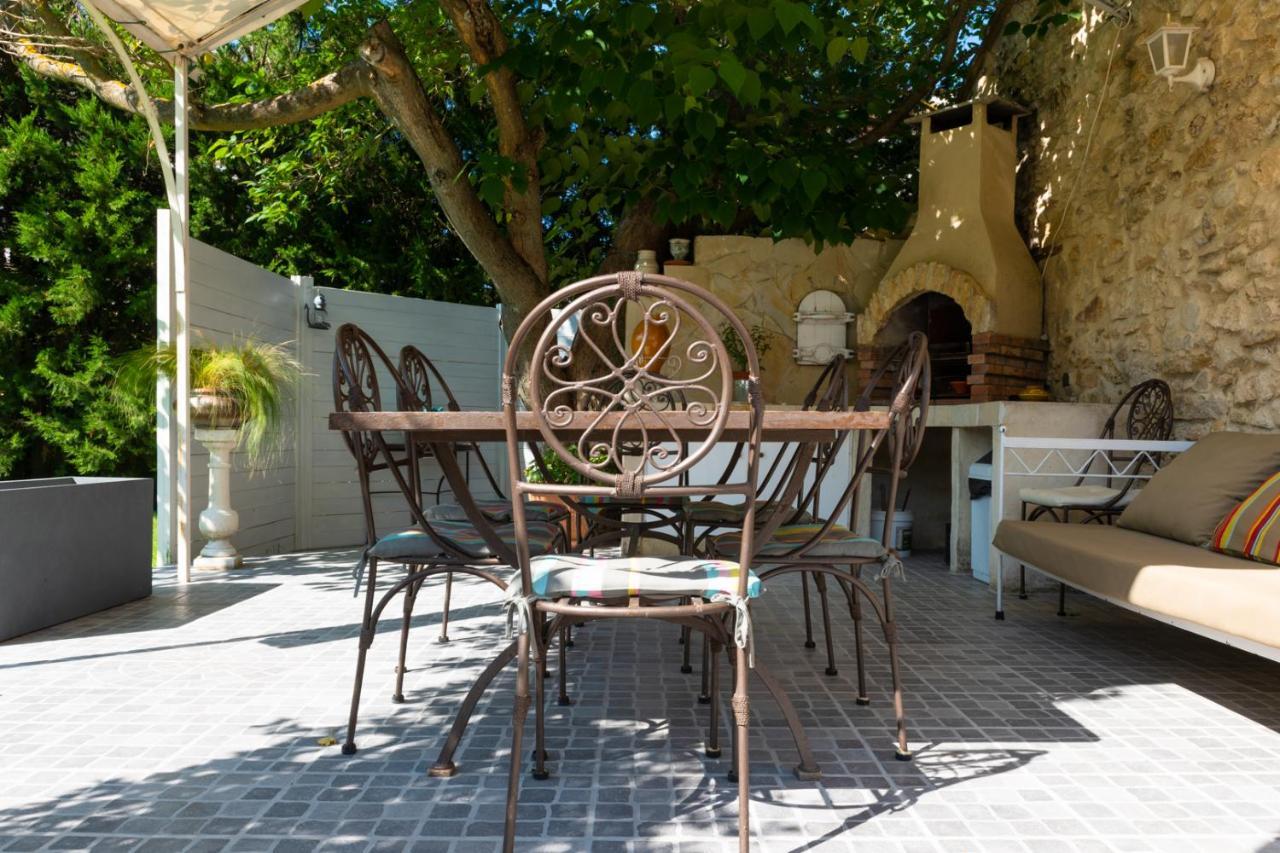 Le Mas Du Chat Bed & Breakfast Cavaillon Luaran gambar